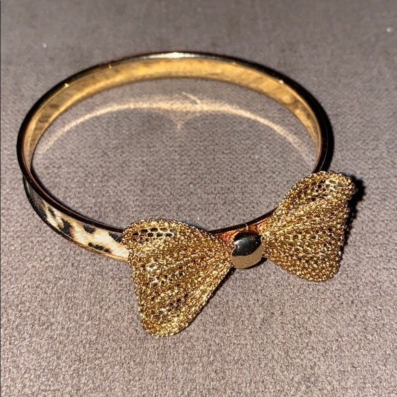✨🌻LEOPARD Print and Bow Bangle! - Picture 1 of 3